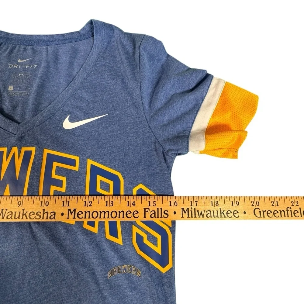 Nike Milwaukee Brewers Womens Dri-Fit V-Neck Shirt Blue Small Flaw